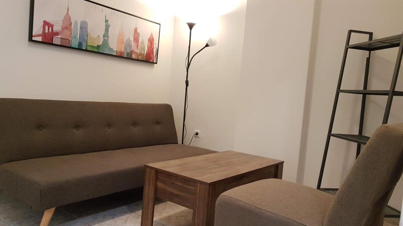Palette Apartment Chocolate - Athens Center, 6 Bd, 3 Bath Bagian luar foto