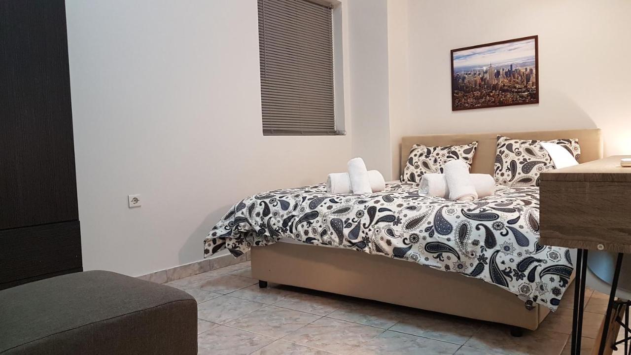 Palette Apartment Chocolate - Athens Center, 6 Bd, 3 Bath Bagian luar foto