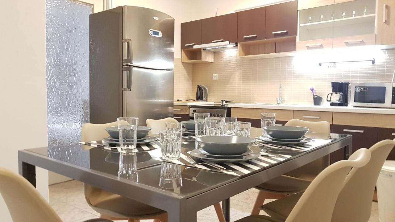 Palette Apartment Chocolate - Athens Center, 6 Bd, 3 Bath Bagian luar foto