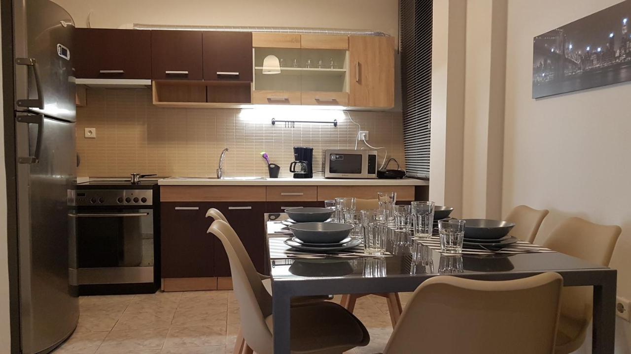 Palette Apartment Chocolate - Athens Center, 6 Bd, 3 Bath Bagian luar foto