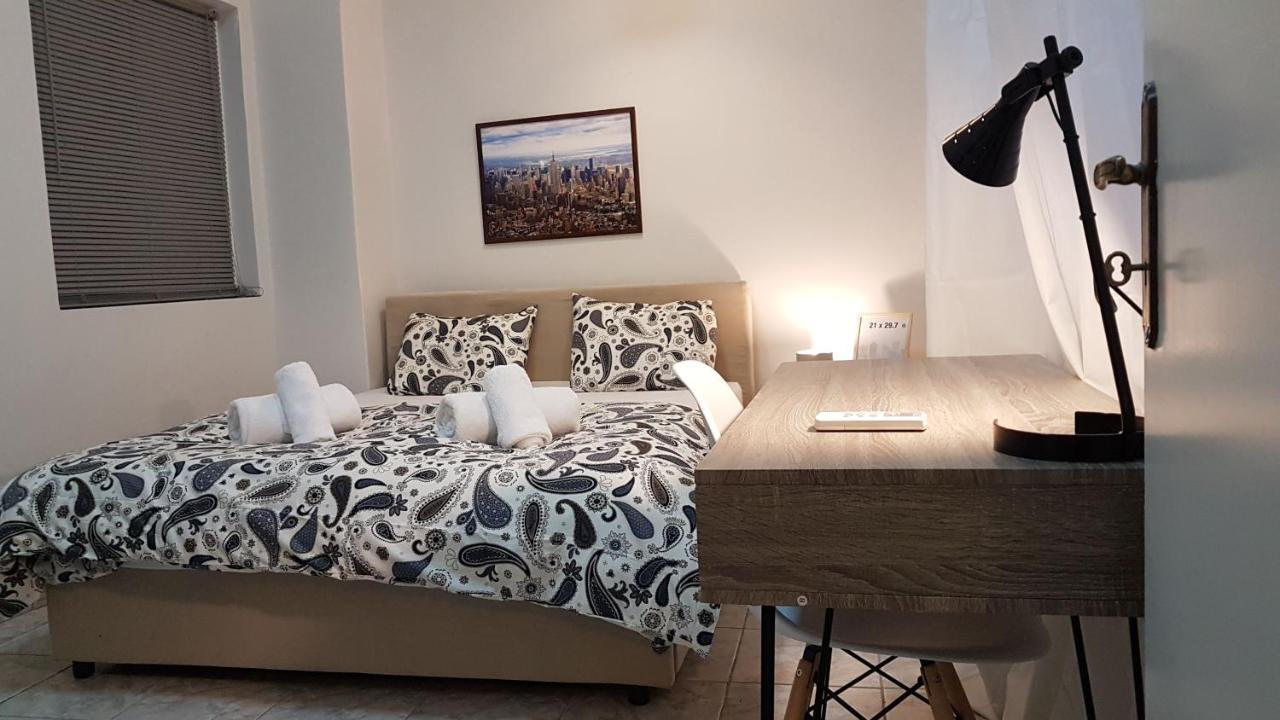 Palette Apartment Chocolate - Athens Center, 6 Bd, 3 Bath Bagian luar foto