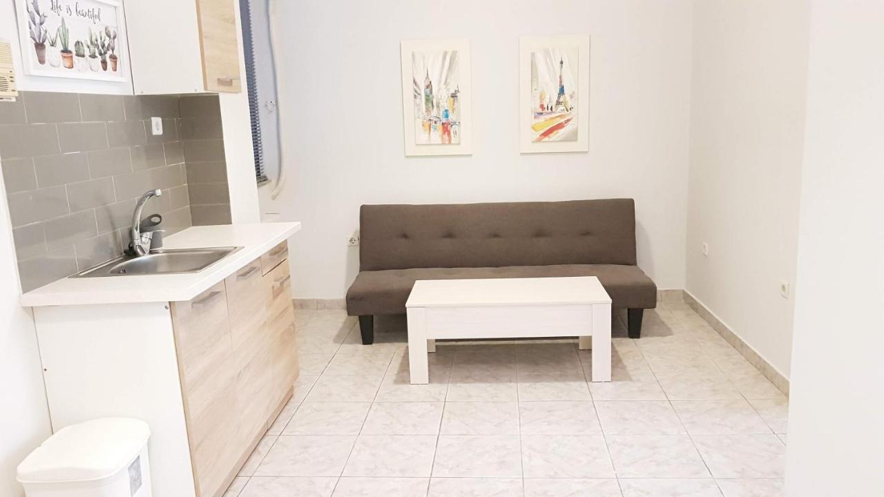 Palette Apartment Chocolate - Athens Center, 6 Bd, 3 Bath Bagian luar foto