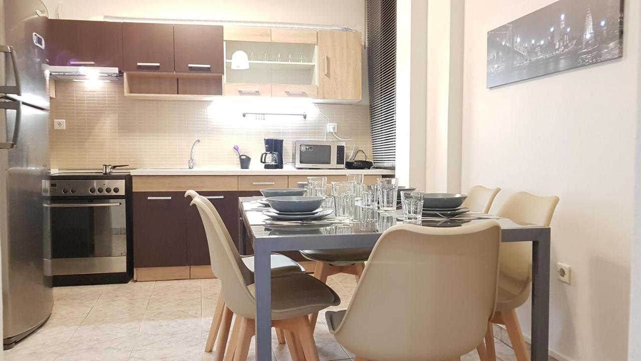 Palette Apartment Chocolate - Athens Center, 6 Bd, 3 Bath Bagian luar foto
