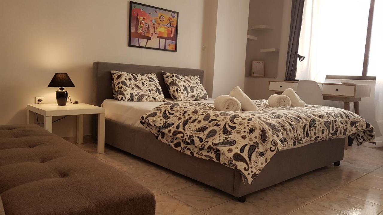 Palette Apartment Chocolate - Athens Center, 6 Bd, 3 Bath Bagian luar foto