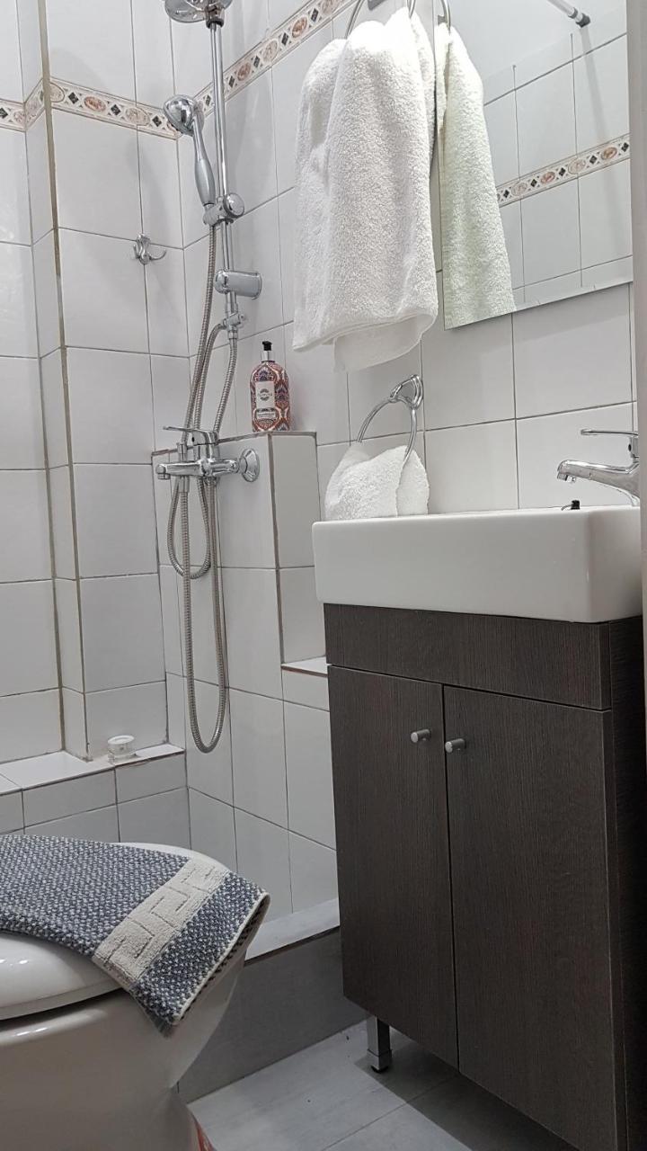 Palette Apartment Chocolate - Athens Center, 6 Bd, 3 Bath Bagian luar foto