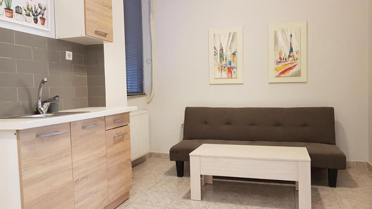 Palette Apartment Chocolate - Athens Center, 6 Bd, 3 Bath Bagian luar foto